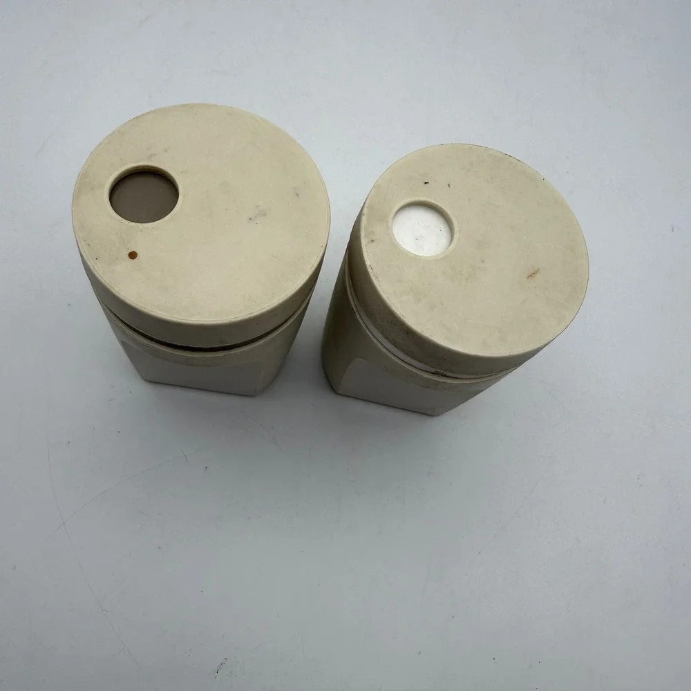 Tupperware vintage salt